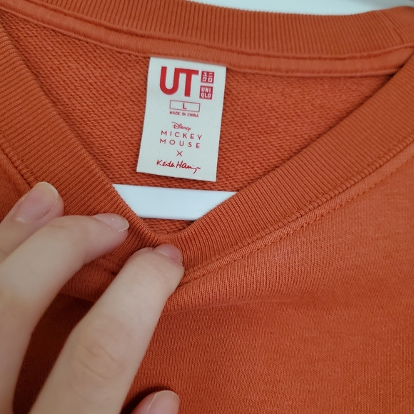 ⭐️Uniqlo Disney Sweater - Picture 2 of 2